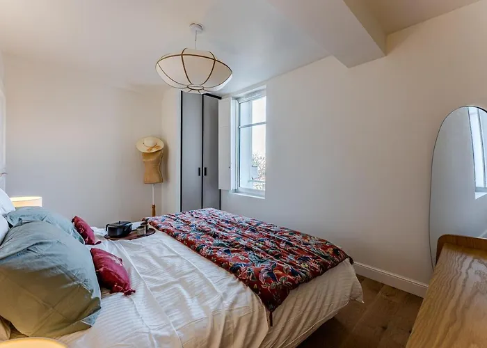 Appartement De Gamme, 2 Ch, 2 Salles De Bain